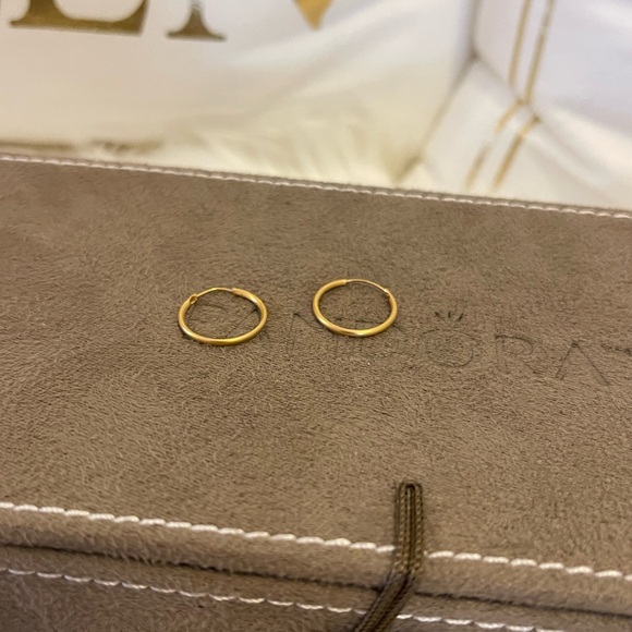 Small Classic 925s in Gold overlay Hoop Earrings - Picture 3 of 7